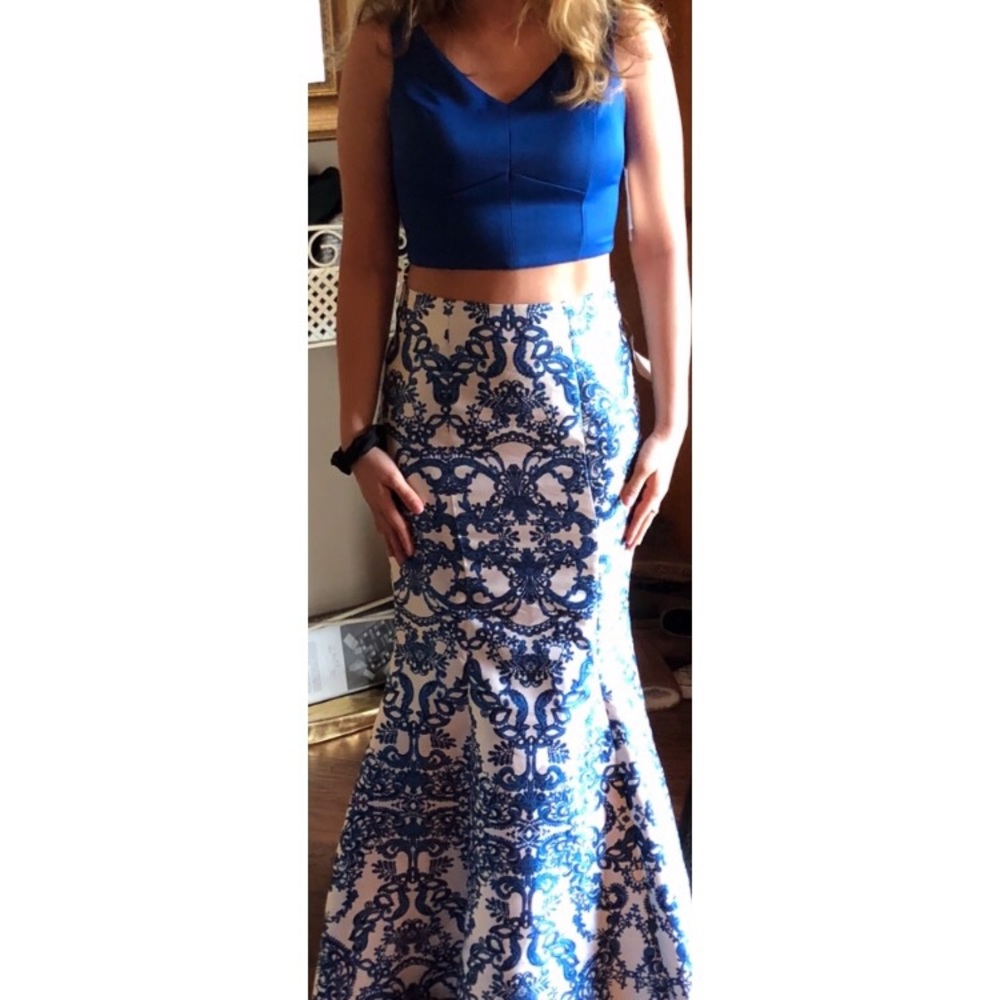 PROM DRESS